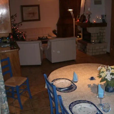 Et Table D'hotes Du Chant Des Sources Bed & Breakfast